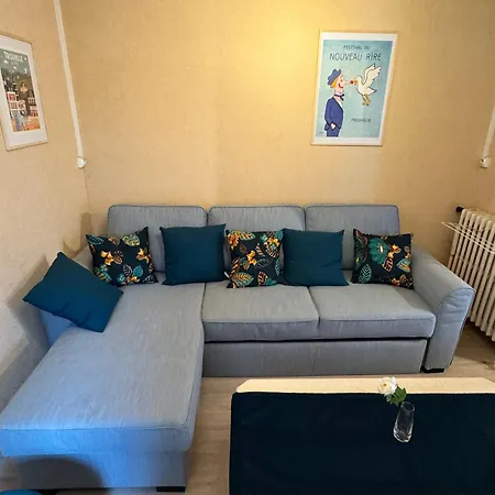 2 Pieces Avec Terrasse A Touques, Parking Privatif - Fr-1-712-88 * Touques