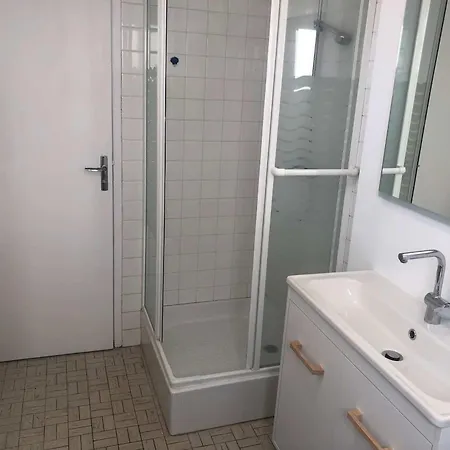 2 Pieces Avec Terrasse A Touques, Parking Privatif - Fr-1-712-88 דירה טוקה