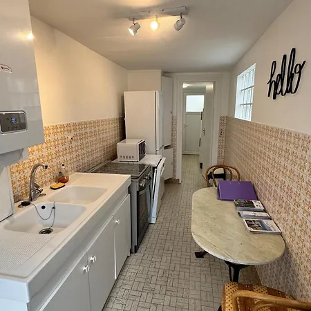 T2 Avec Terrasse Et Parking Prive, Confort, Proche Trouville - Fr-1-712-88 *